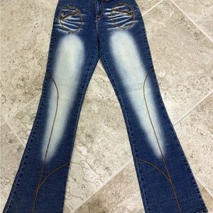 Y2K Vintage Flared Crest Jeans Women’s Size 3/4, Dark Wash Denim With Contrast